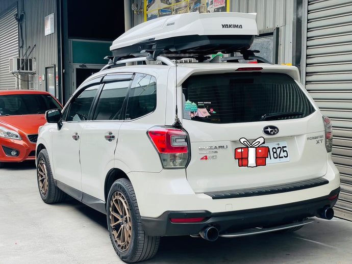 車款實裝系列》Subaru Forester：車頂架+車頂箱